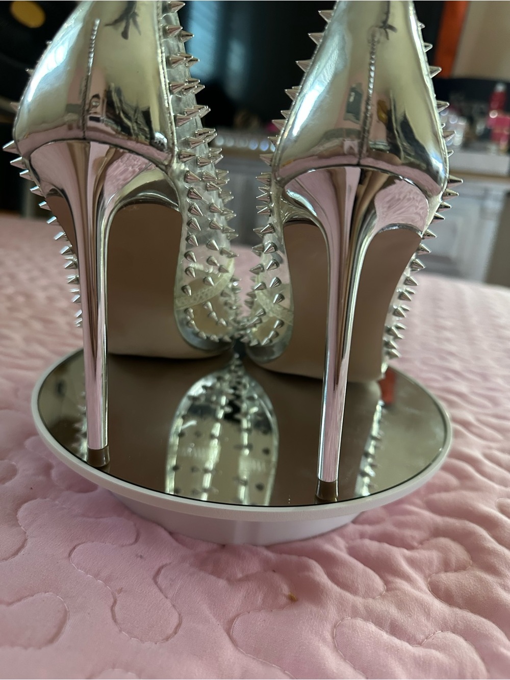 Steve Madden Clear PVC Pumps with Silver Spikes - Picture 3 of 5